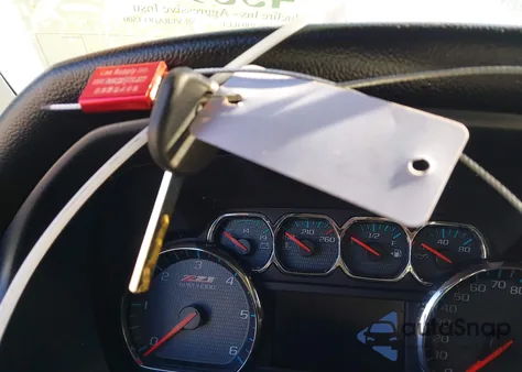 2018 Chevrolet Silverado 1500 2Lt z USA, uszkodzony, nr VIN 3GCUKREC9JG511013